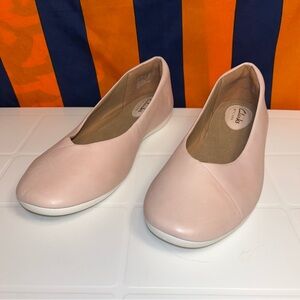 New no box Clarks Artisan Leather Slip-ons Feature Fest flat shoes women size 9M